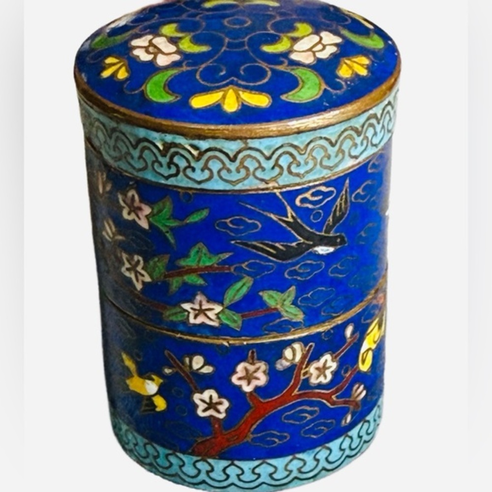 Chinese cloisonné trinket box💖